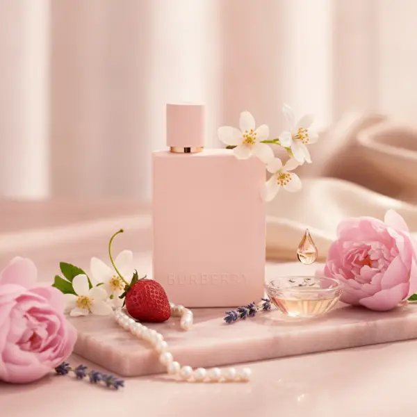 طابع أنثوي واضح